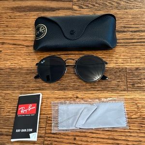 NWOT RayBan Black round sporty sunglasses